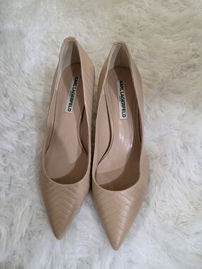 Karl Lagerfeld Nude Quilted Pointed-Toe Pumps
